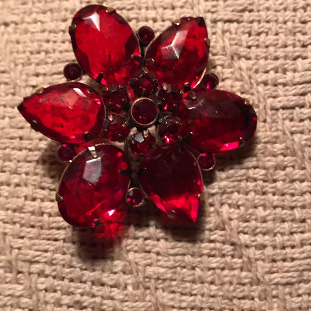 Brooch
